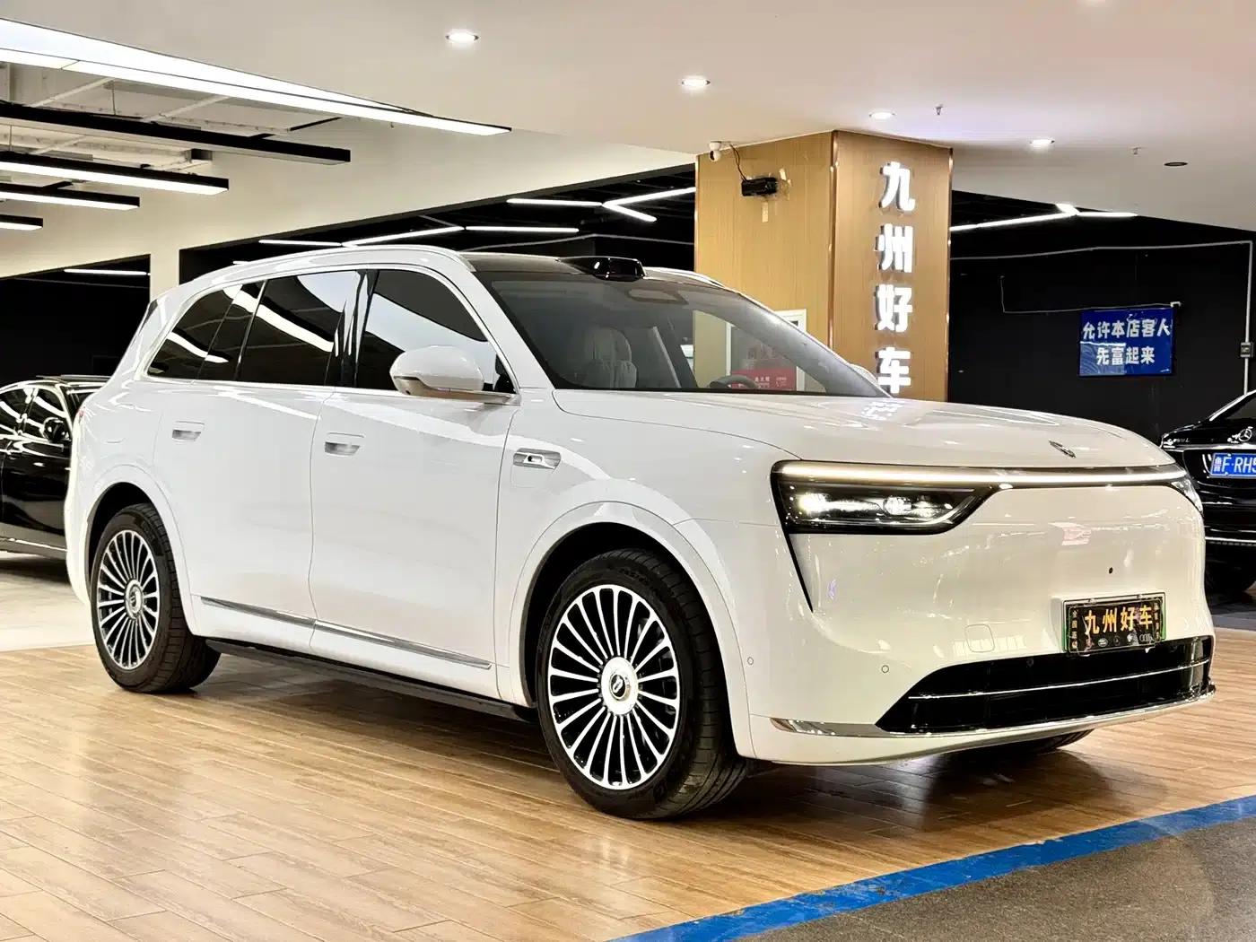 Wenjie M8 2025 Extended Range Max+ Version (53.4kWh, 5-seater, 192-line LiDAR) — миниатюра 3