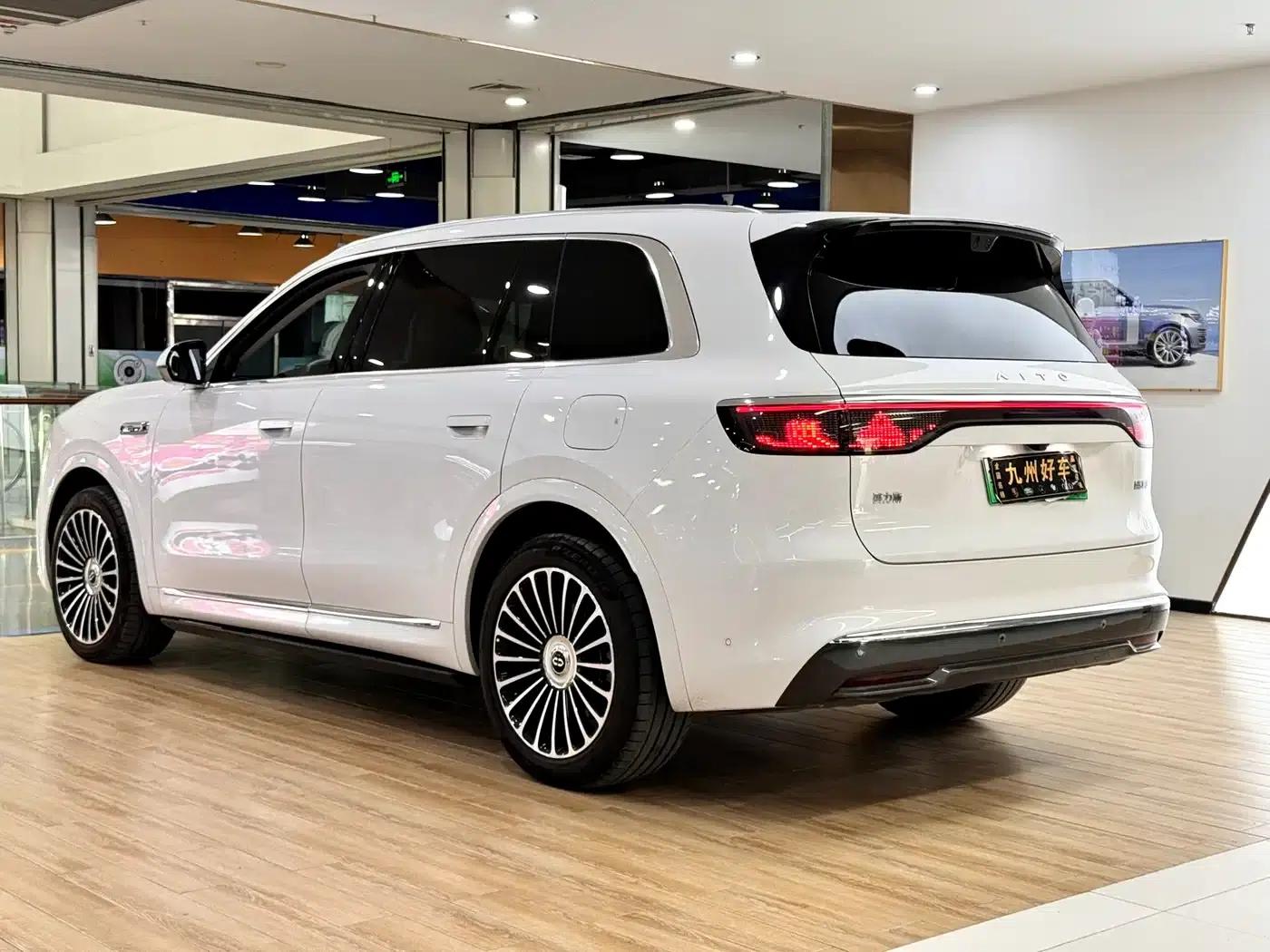 Wenjie M8 2025 Extended Range Max+ Version (53.4kWh, 5-seater, 192-line LiDAR) — миниатюра 5