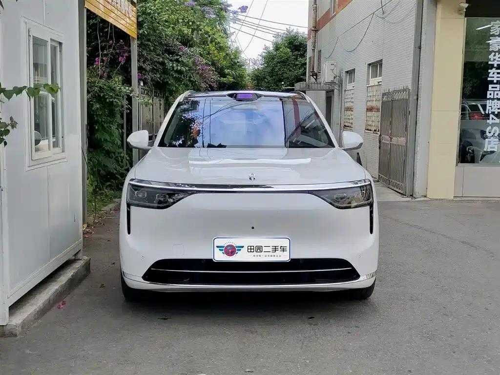 Wenjie M8 2025 Range Extended Ultra Edition 53.4kWh 6-Seat Version (192-line LiDAR) — миниатюра 2