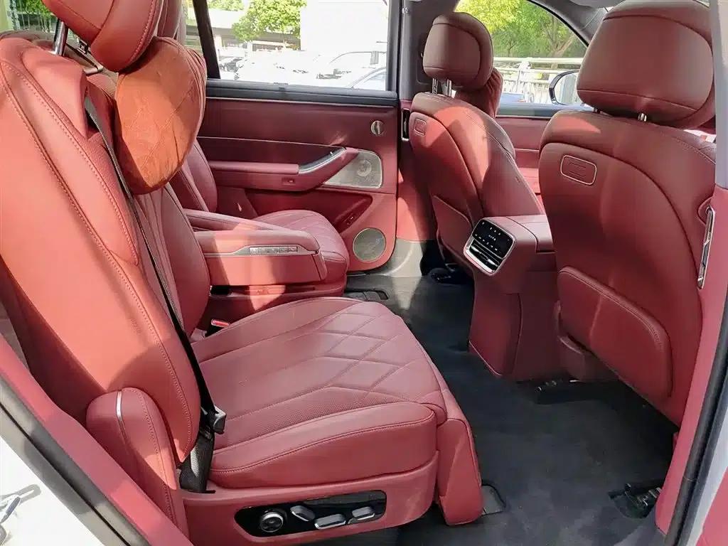 Wenjie M8 2025 Range Extended Ultra Edition 53.4kWh 6-Seat Version (192-line LiDAR) — миниатюра 11