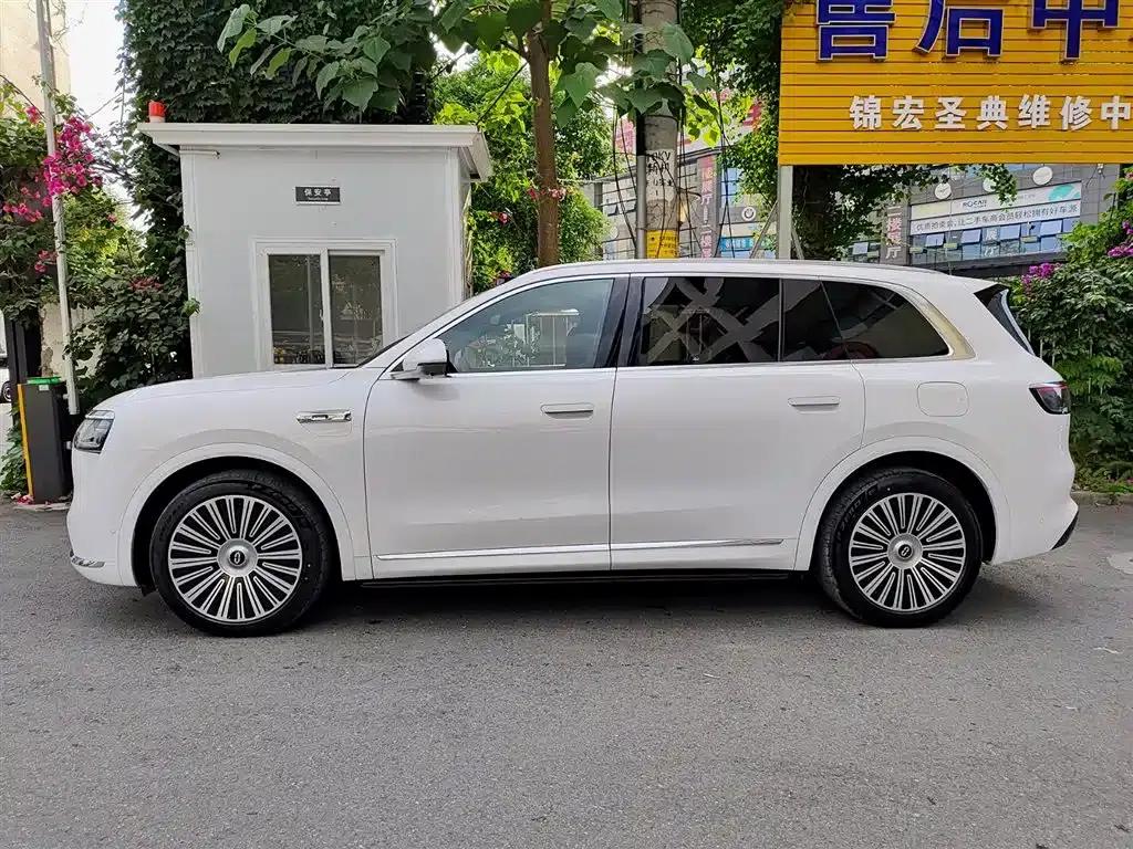 Wenjie M8 2025 Range Extended Ultra Edition 53.4kWh 6-Seat Version (192-line LiDAR) — миниатюра 3