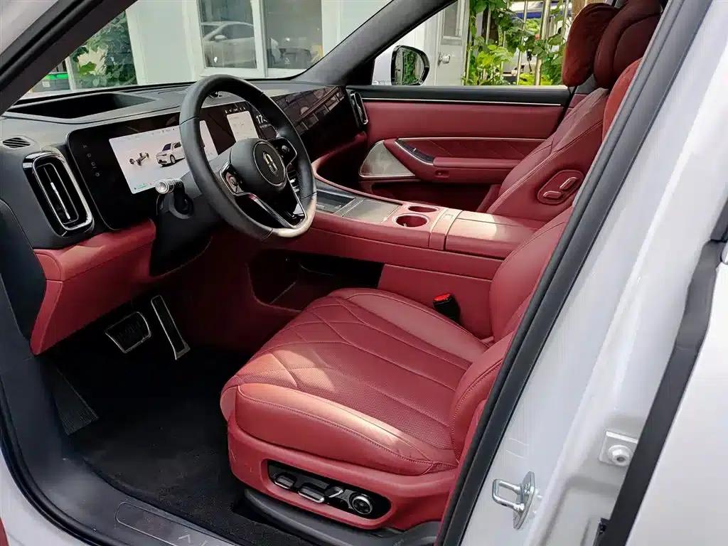 Wenjie M8 2025 Range Extended Ultra Edition 53.4kWh 6-Seat Version (192-line LiDAR) — миниатюра 7