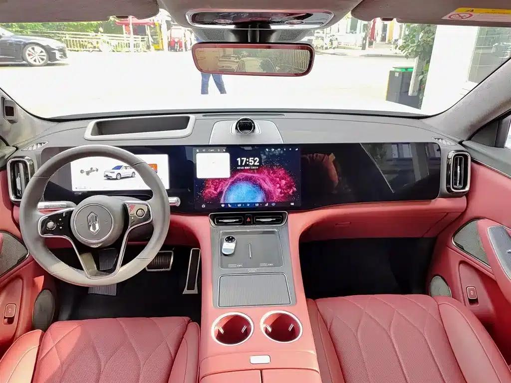 Wenjie M8 2025 Range Extended Ultra Edition 53.4kWh 6-Seat Version (192-line LiDAR) — миниатюра 10