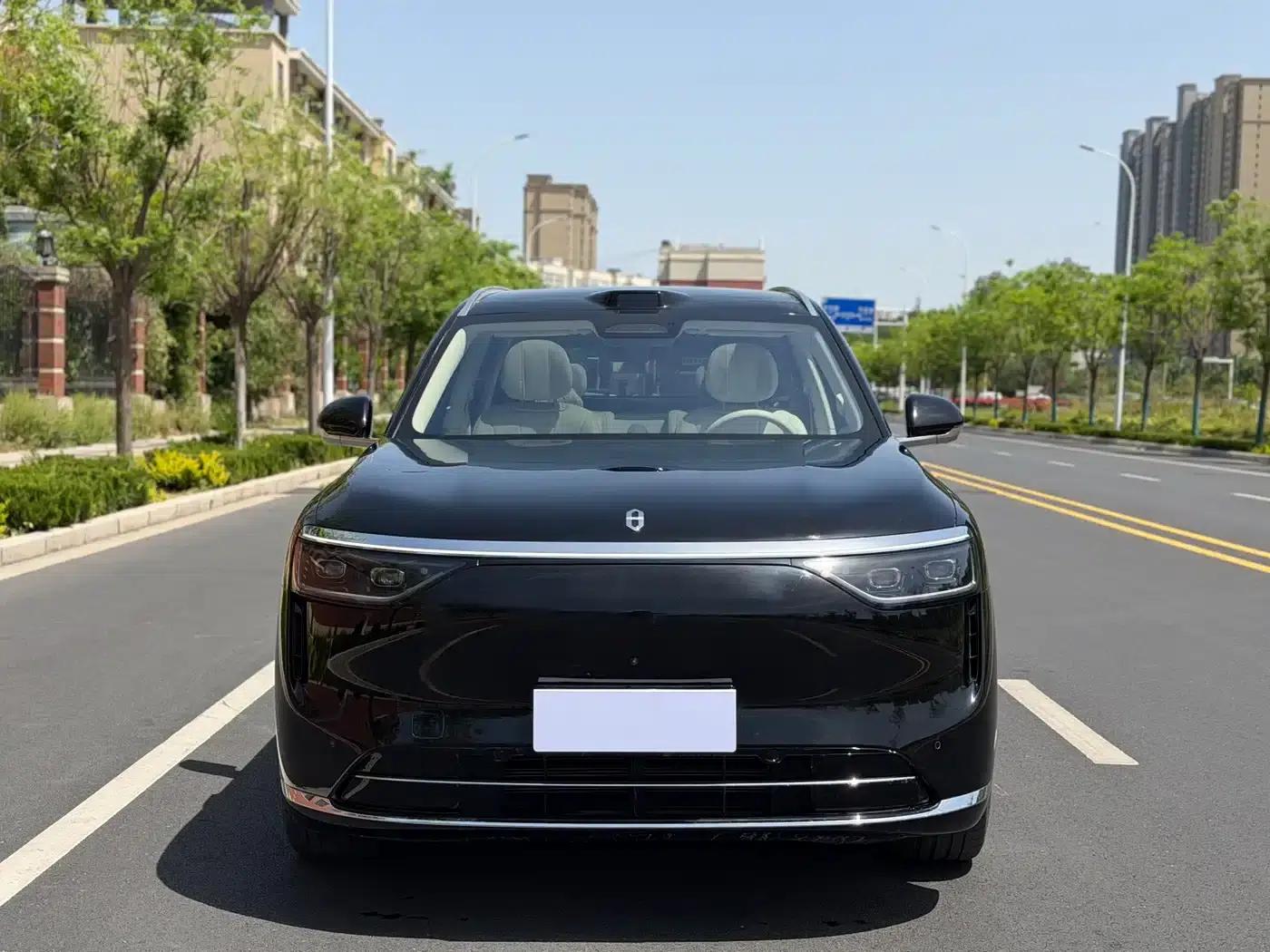 Wenjie M8 2025 Extended Range Max+ Version (53.4kWh, 5-seater, 192-line LiDAR) — миниатюра 2