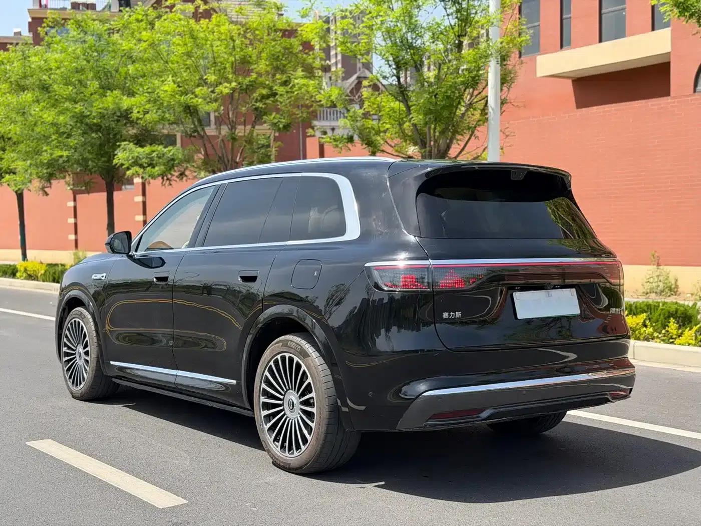 Wenjie M8 2025 Extended Range Max+ Version (53.4kWh, 5-seater, 192-line LiDAR) — миниатюра 6