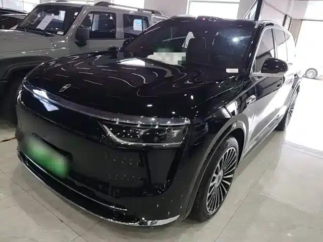 Wenjie M8 2025 Extended Range Max+ Version (53.4kWh, 6-seater, 192-line LiDAR)