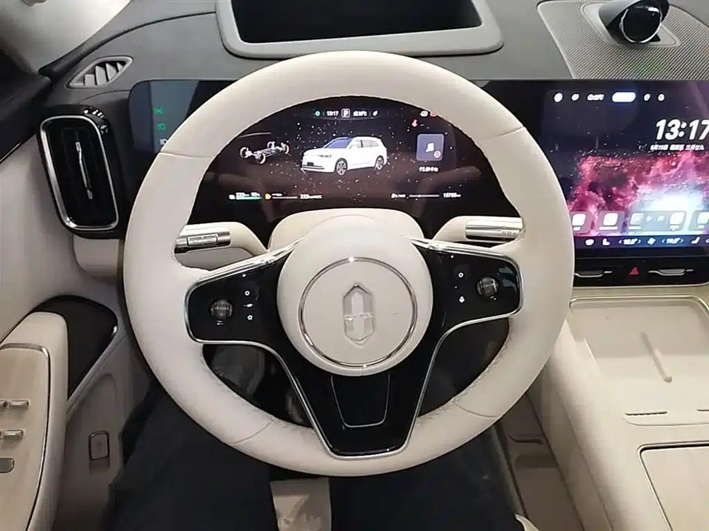Wenjie M8 2025 Range Extended Max+ Version 53.4kWh 5-Seat Version (192-line LiDAR) — миниатюра 11