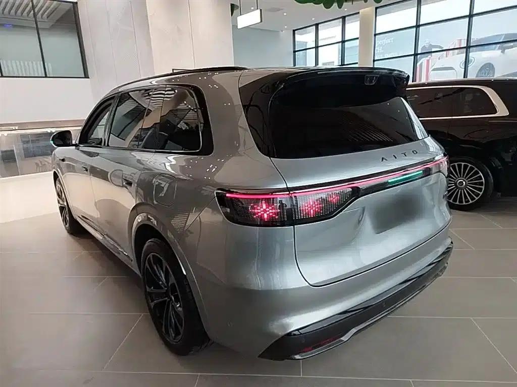 Wenjie M8 2025 Range Extended Max+ Version 53.4kWh 5-Seat Version (192-line LiDAR) — миниатюра 5