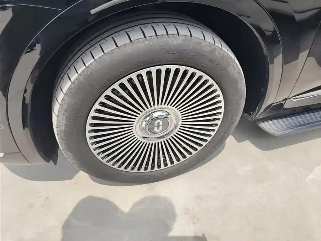 Wenjie M8 2025 Extended Range Max Edition 37kWh 5-Seat Version (192-line LiDAR) — миниатюра 23