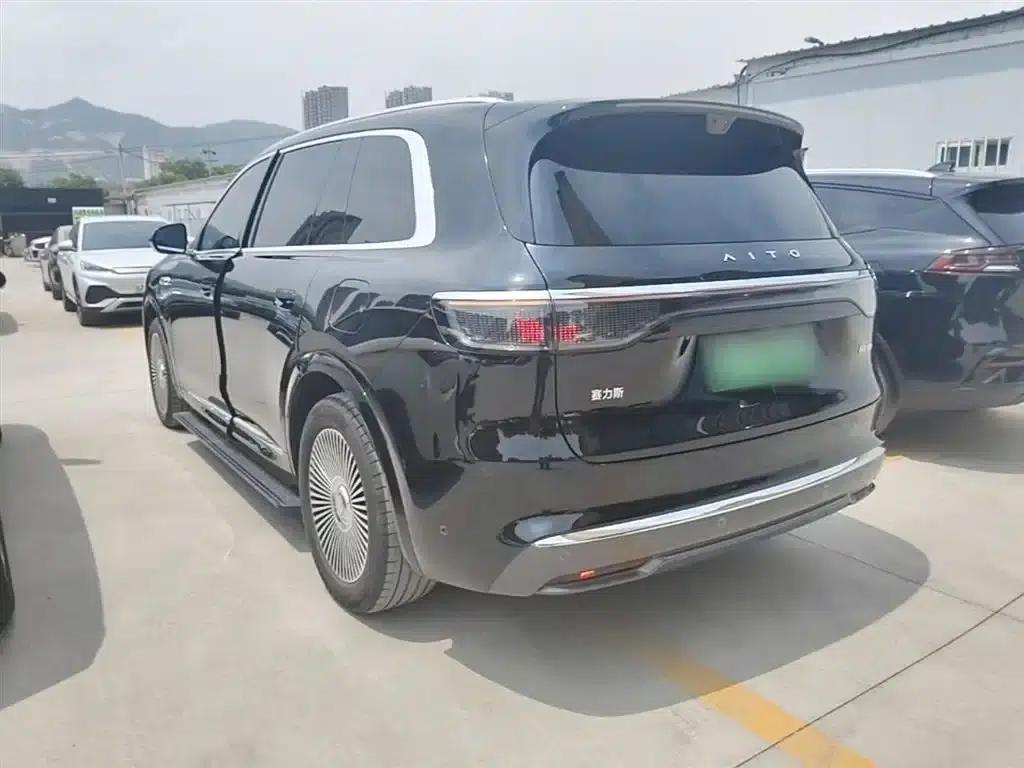 Wenjie M8 2025 Extended Range Max Edition 37kWh 5-Seat Version (192-line LiDAR) — миниатюра 5