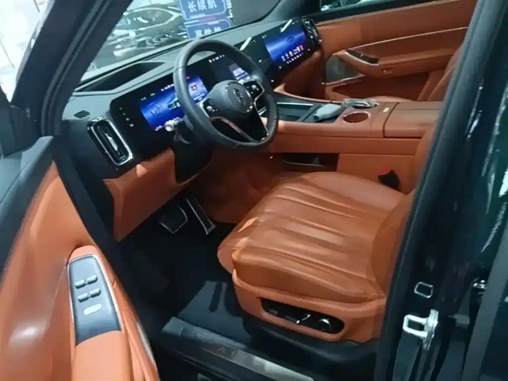 Wenjie M8 2025 Range Extended Ultra Edition 53.4kWh 6-Seat Version (192-line LiDAR) — миниатюра 15