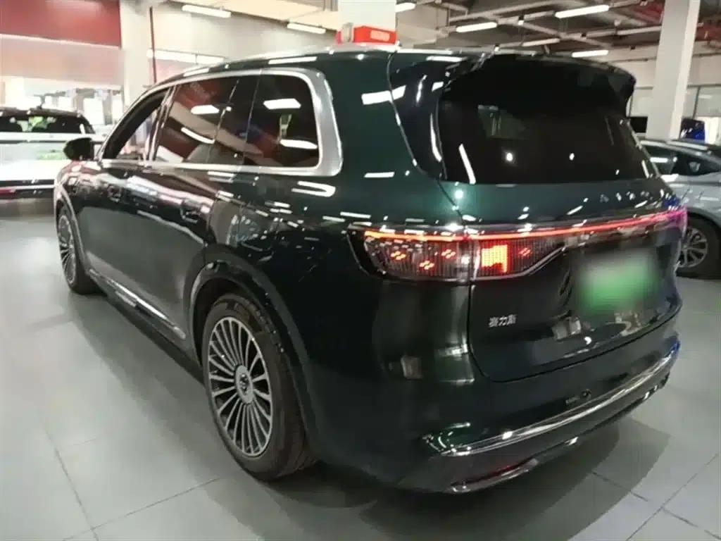Wenjie M8 2025 Range Extended Ultra Edition 53.4kWh 6-Seat Version (192-line LiDAR) — миниатюра 5