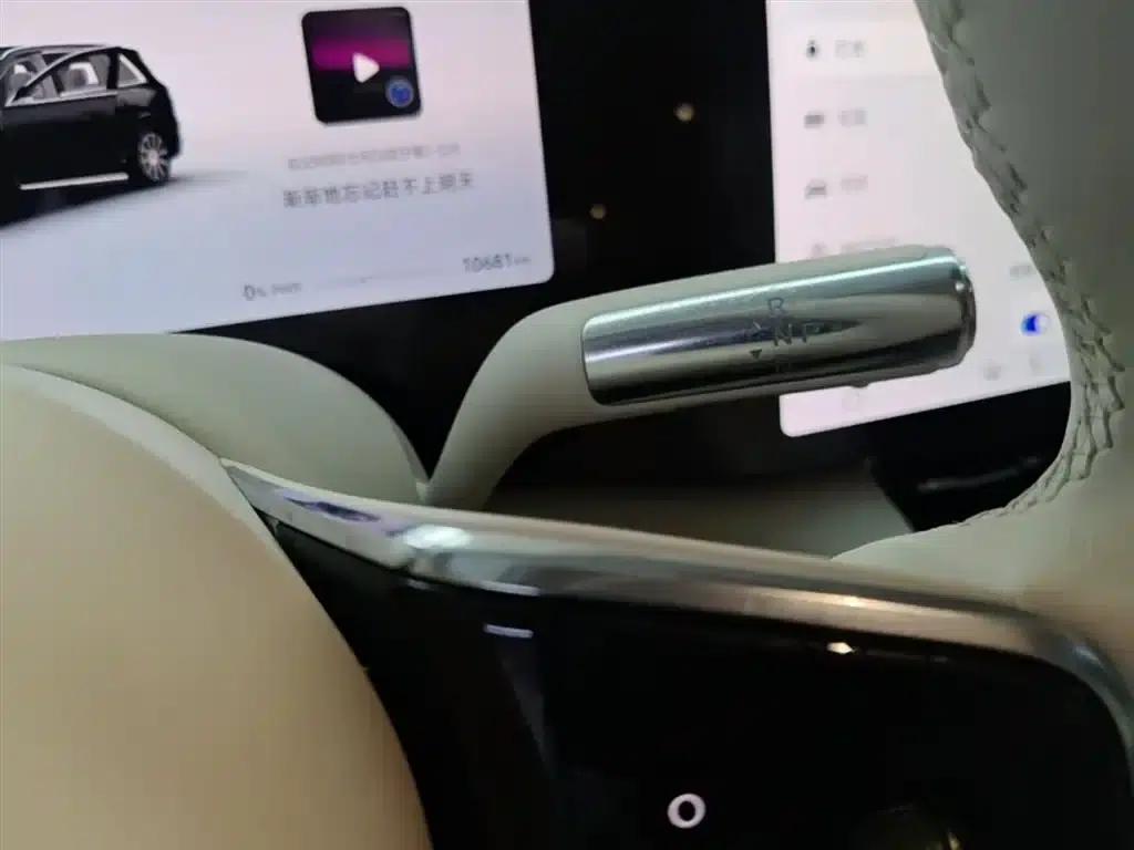 Wenjie M8 2025 Extended Range Max Edition 37kWh 6-Seater (192-line LiDAR) — миниатюра 14