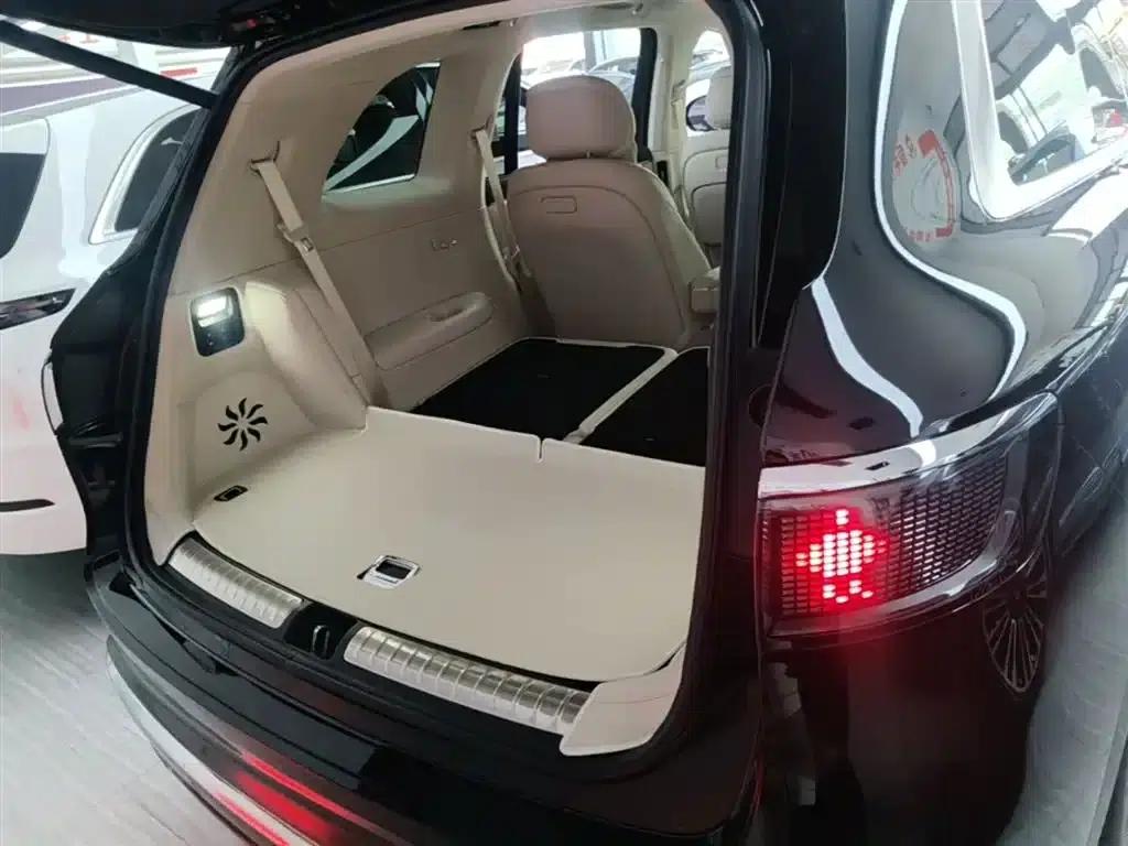 Wenjie M8 2025 Extended Range Max Edition 37kWh 6-Seater (192-line LiDAR) — миниатюра 19