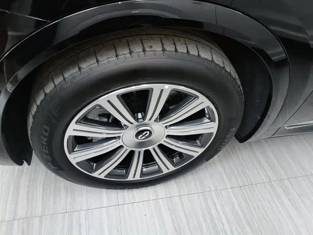 Wenjie M8 2025 Extended Range Max Edition 37kWh 6-Seater (192-line LiDAR) — миниатюра 23