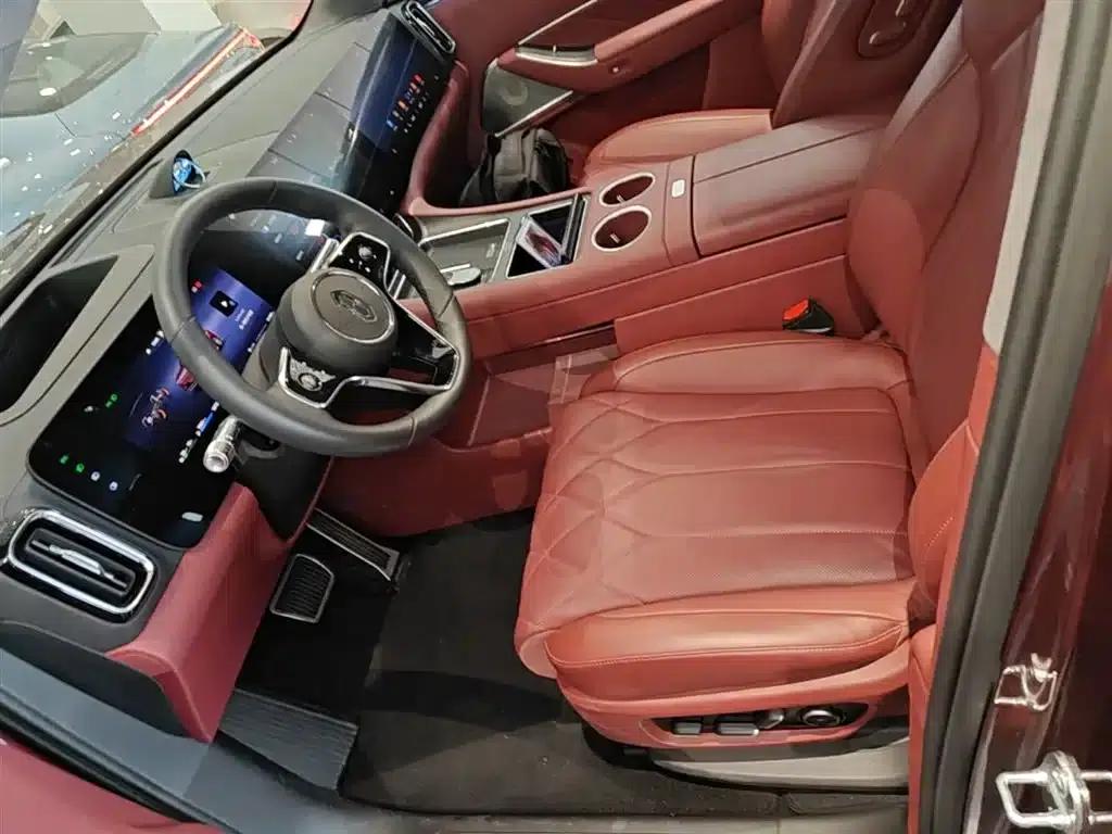 Wenjie M8 2025 Extended Range Ultra Edition 53.4kWh 5-Seat Version (192-line LiDAR) — миниатюра 15