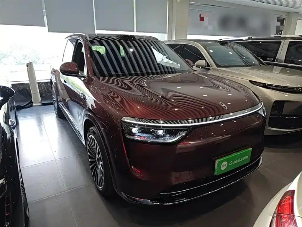 Wenjie M8 2025 Extended Range Ultra Edition 53.4kWh 5-Seat Version (192-line LiDAR) — миниатюра 4