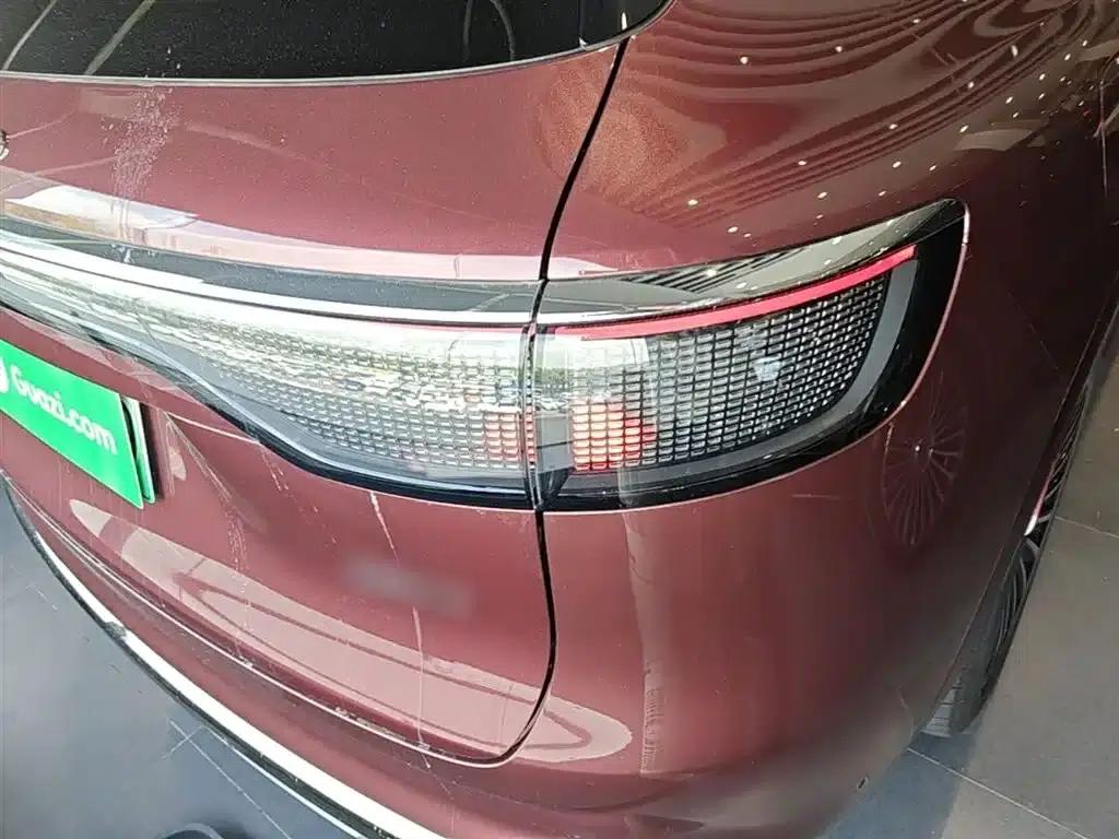 Wenjie M8 2025 Extended Range Ultra Edition 53.4kWh 5-Seat Version (192-line LiDAR) — миниатюра 8