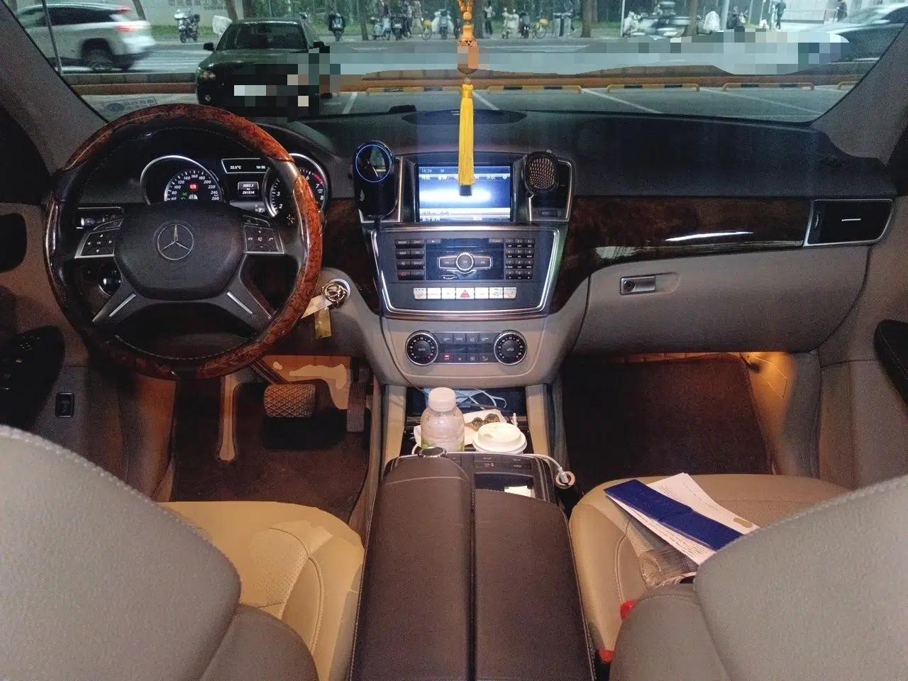 Mercedes-Benz M-Class 2014 ML 400 4MATIC Dynamic Model — миниатюра 10