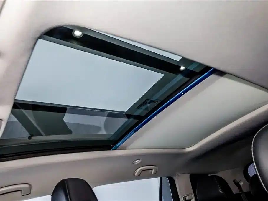 Audi Q6 2024 40 TFSI quattro Cloud View Edition, Feathered Forest Package, 7-seater — миниатюра 16