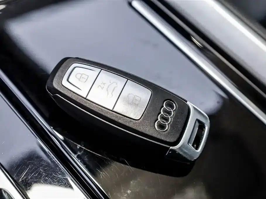 Audi Q6 2024 40 TFSI quattro Cloud View Edition, Feathered Forest Package, 7-seater — миниатюра 26