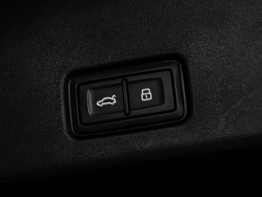 Audi Q6 2024 40 TFSI quattro Cloud View Edition, Feathered Forest Package, 7-seater — миниатюра 7