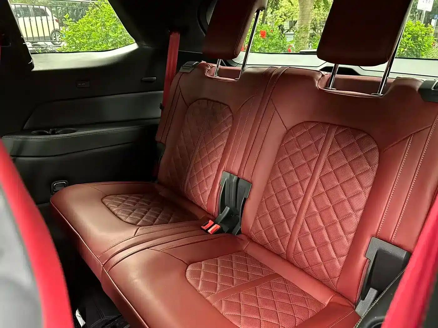 Audi Q6 2024 45 TFSI quattro Black Edition 6-seater — миниатюра 13