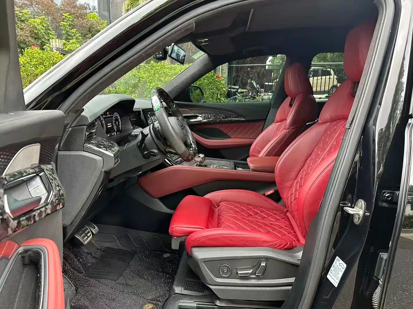 Audi Q6 2024 45 TFSI quattro Black Edition 6-seater — миниатюра 4