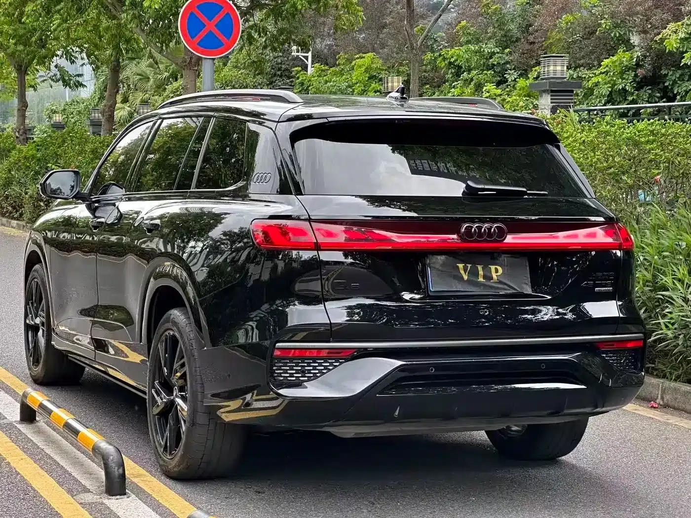Audi Q6 2024 45 TFSI quattro Black Edition 6-seater — миниатюра 9