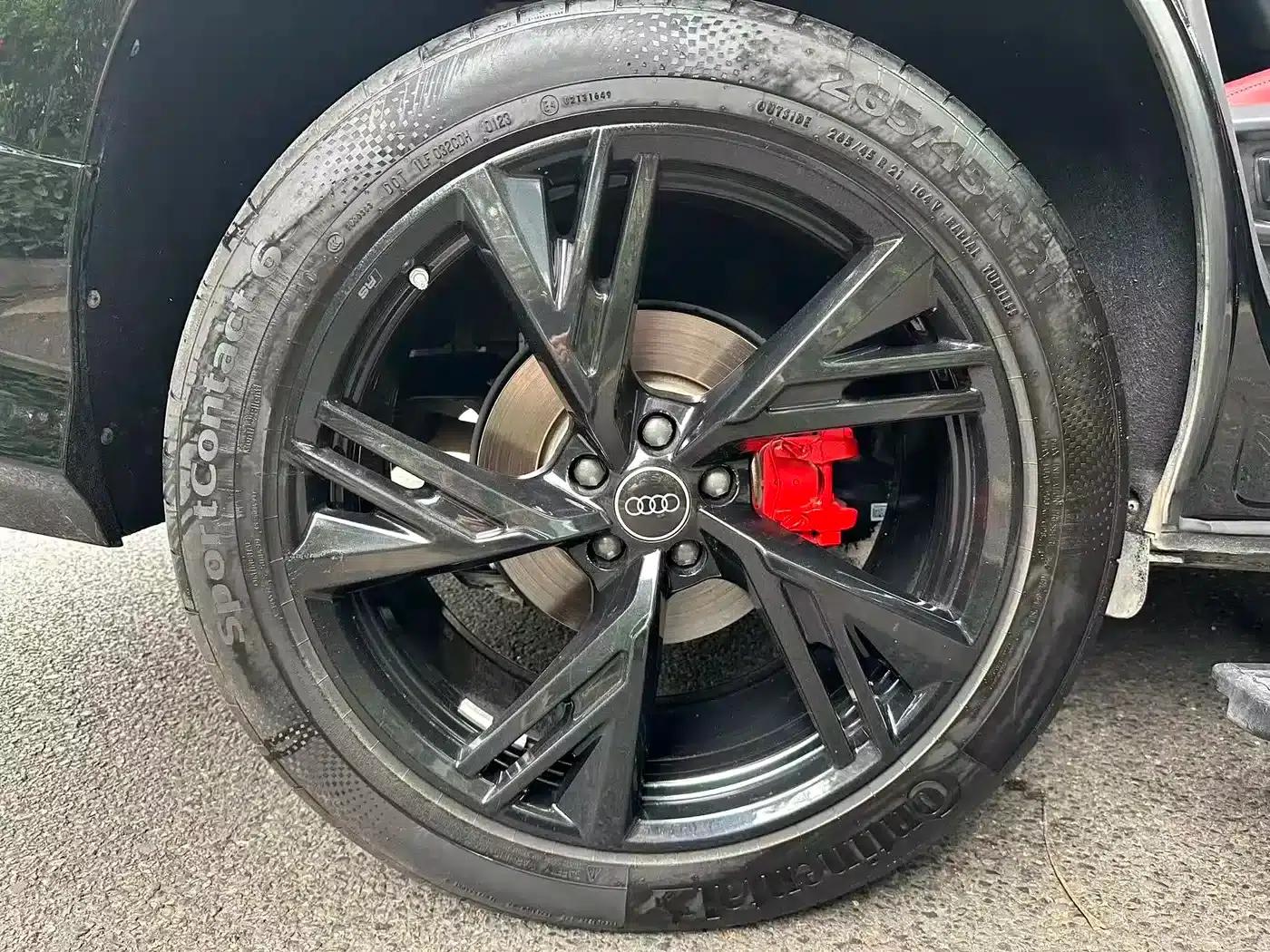 Audi Q6 2024 45 TFSI quattro Black Edition 6-seater — миниатюра 10