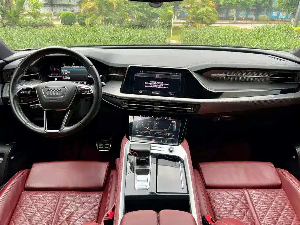 Audi Q6 2024 45 TFSI quattro Black Edition 7-seater — миниатюра 11