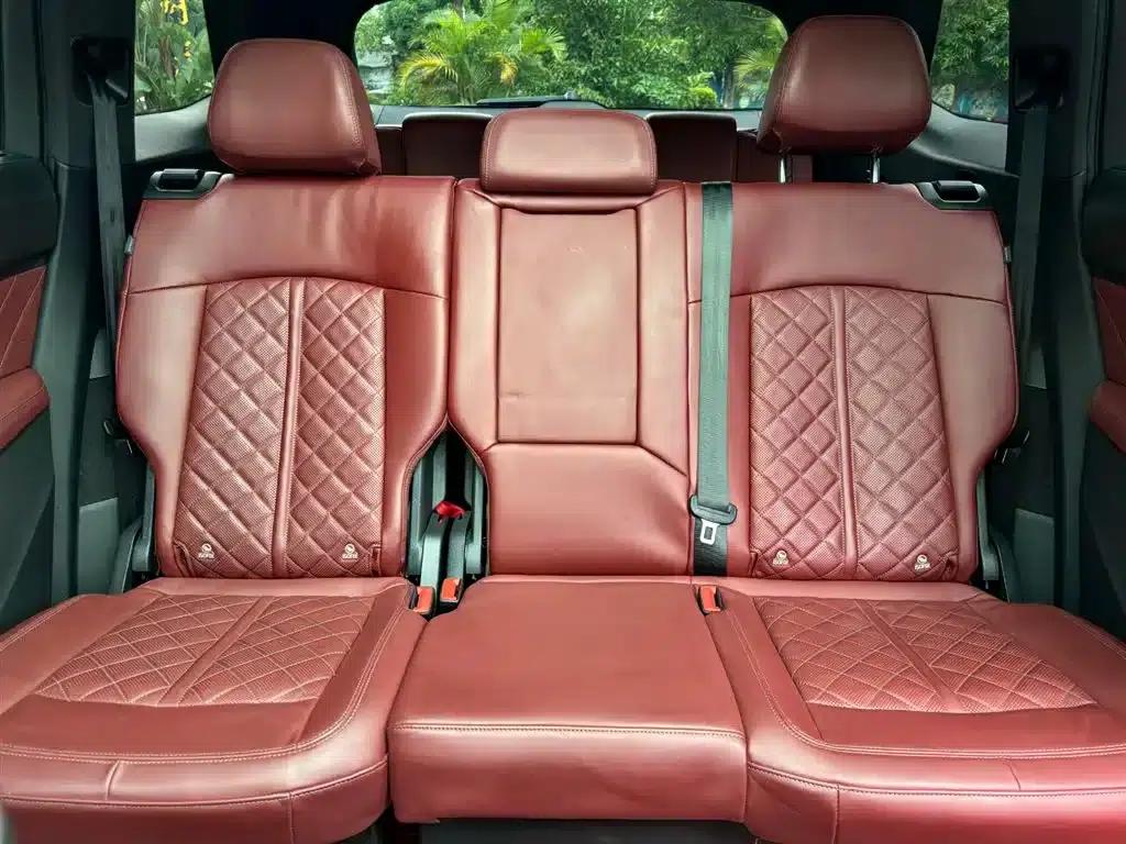 Audi Q6 2024 45 TFSI quattro Black Edition 7-seater — миниатюра 15