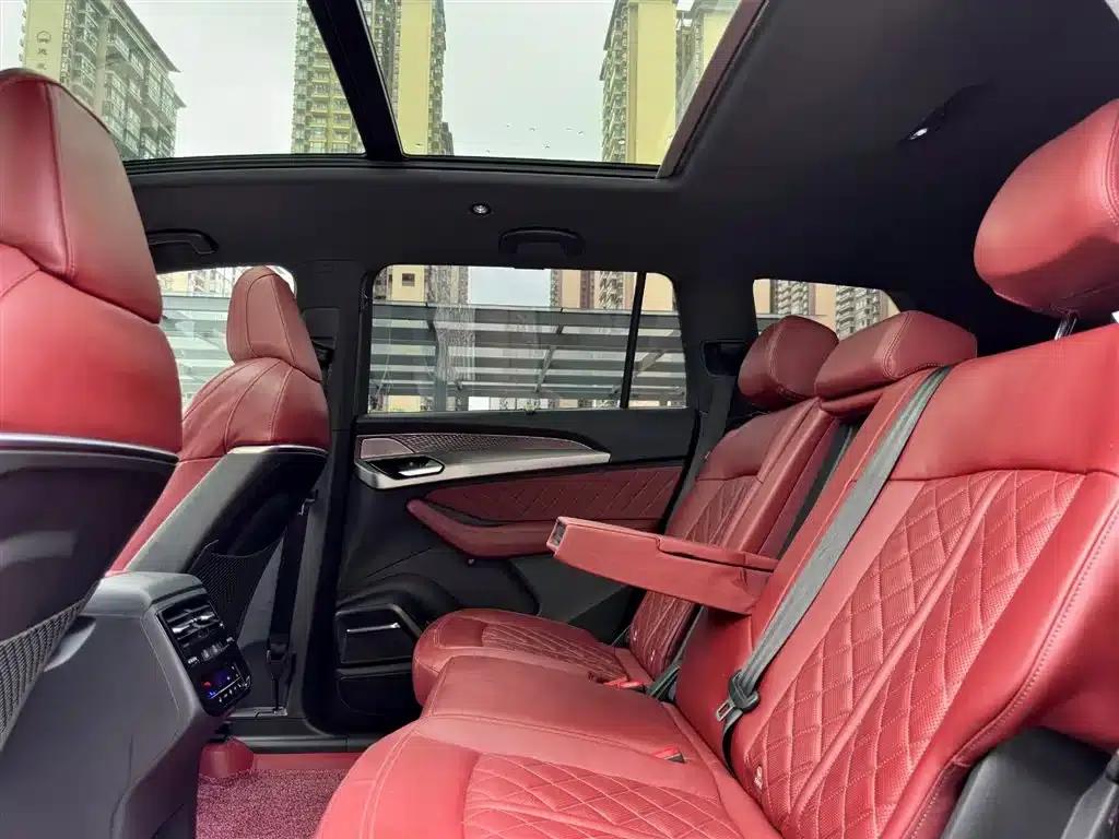 Audi Q6 2024 45 TFSI quattro Black Edition 7-seater — миниатюра 18