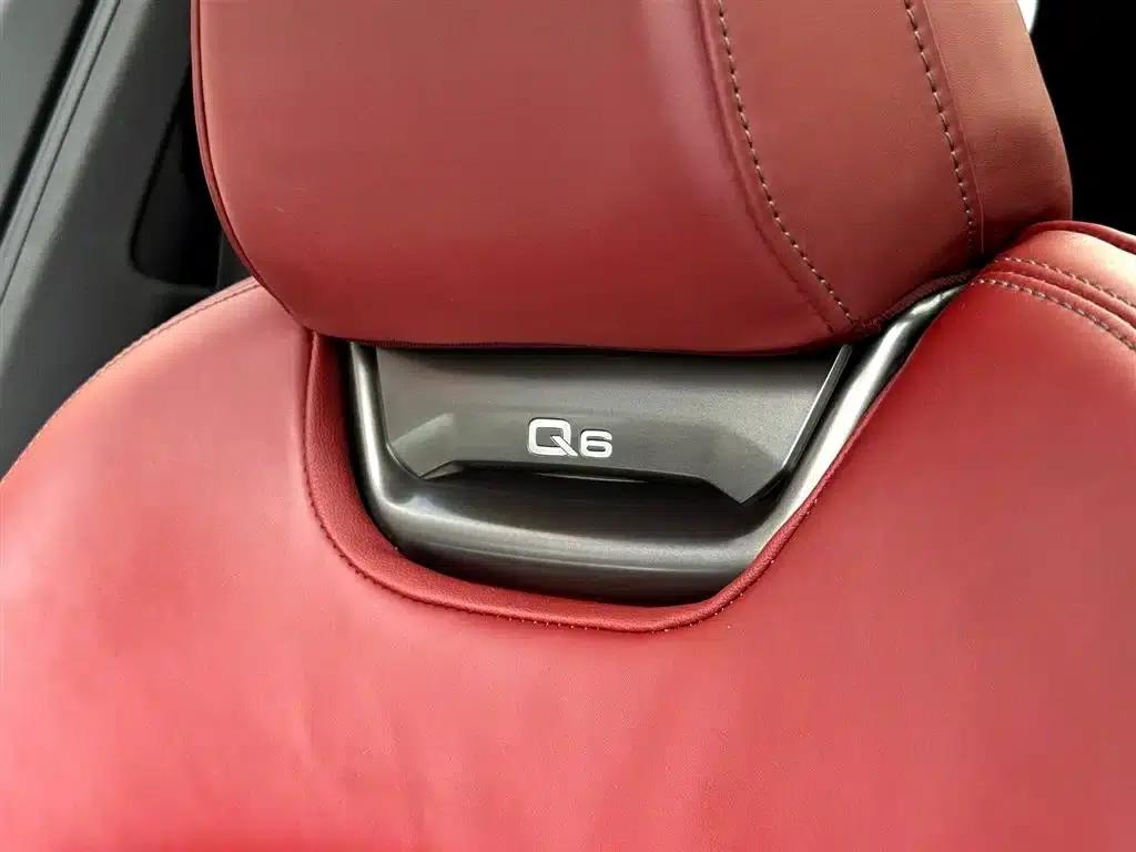 Audi Q6 2024 45 TFSI quattro Black Edition 7-seater — миниатюра 34