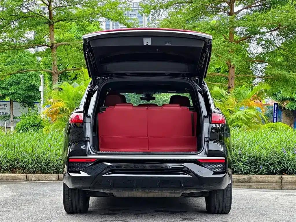 Audi Q6 2024 45 TFSI quattro Black Edition 7-seater — миниатюра 36