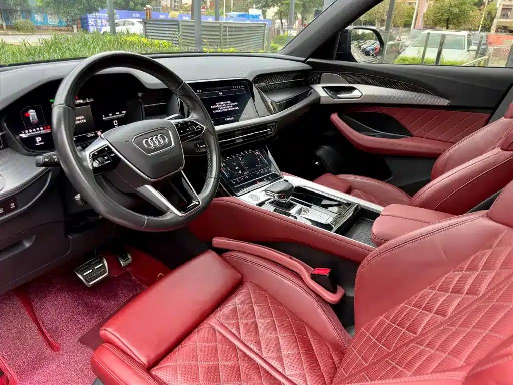 Audi Q6 2024 45 TFSI quattro Black Edition 7-seater — миниатюра 10