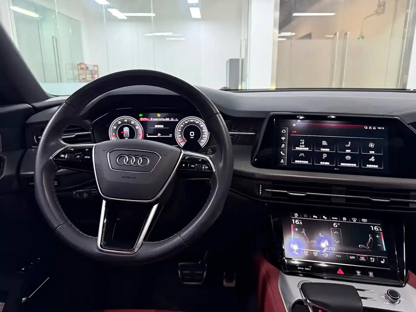 Audi Q6 2024 45 TFSI quattro Black Edition 6-seater — миниатюра 16