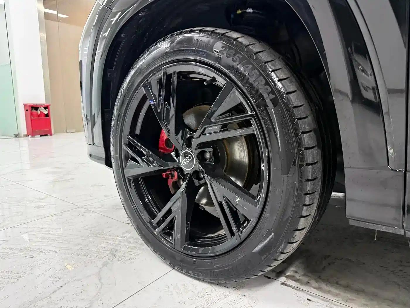 Audi Q6 2024 45 TFSI quattro Black Edition 6-seater — миниатюра 6