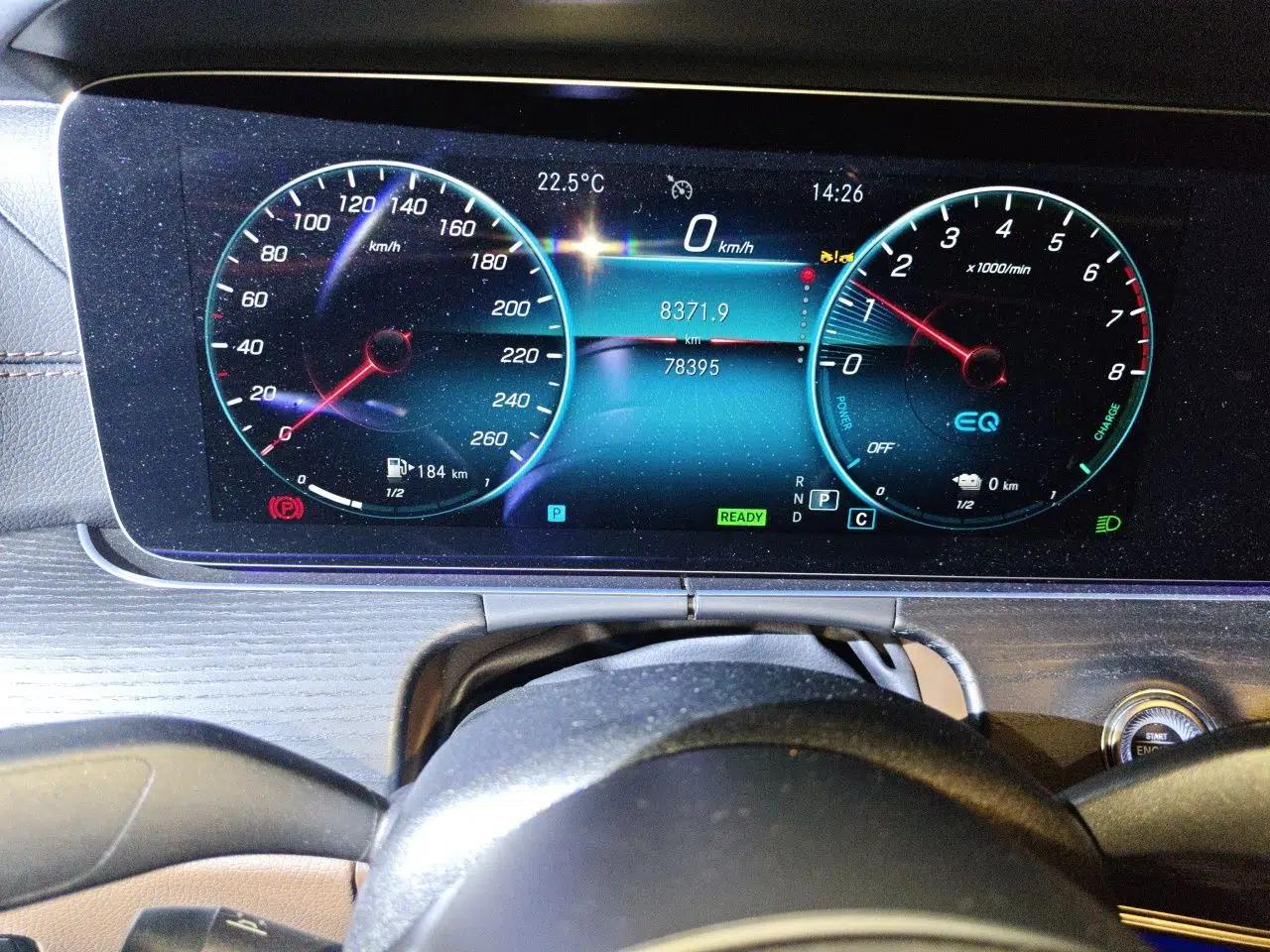 Mercedes-Benz E-Class New Energy 2023 E 350 e L Plug-in Hybrid Sports Sedan — миниатюра 12