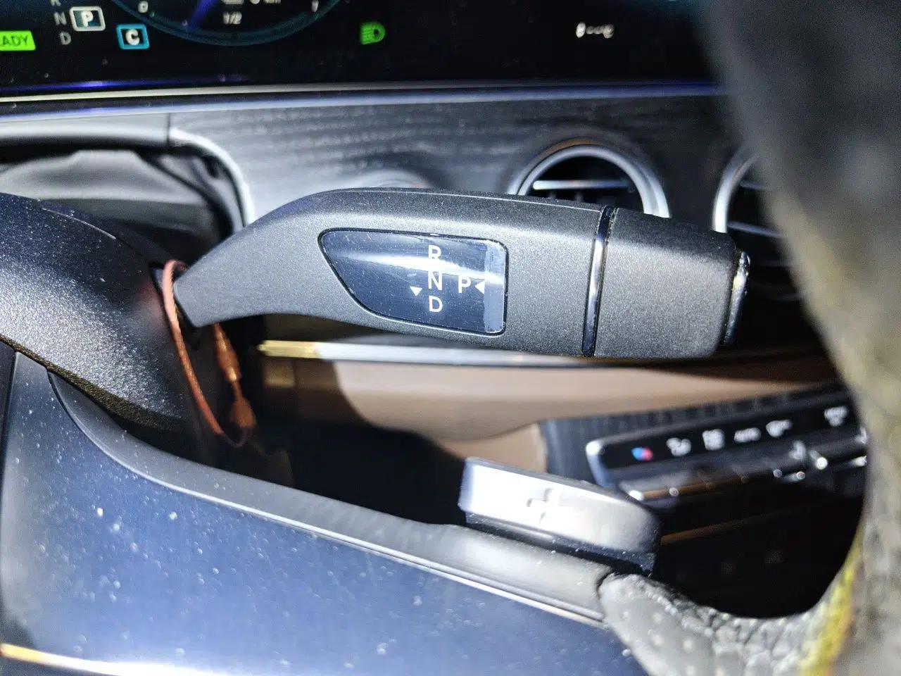 Mercedes-Benz E-Class New Energy 2023 E 350 e L Plug-in Hybrid Sports Sedan — миниатюра 15