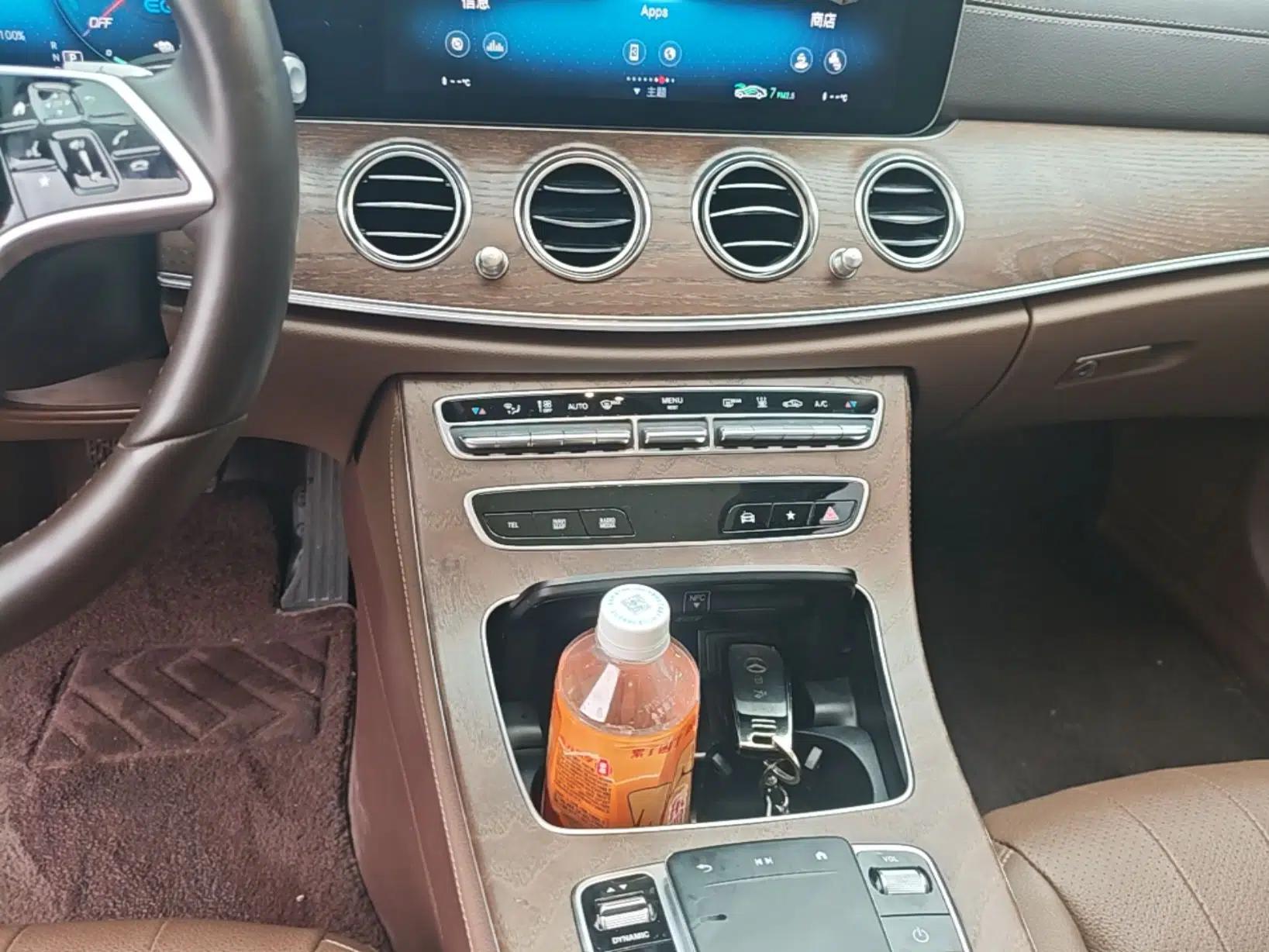 Mercedes-Benz E-Class New Energy 2023 E 350 e L Plug-in Hybrid Sedan — миниатюра 17