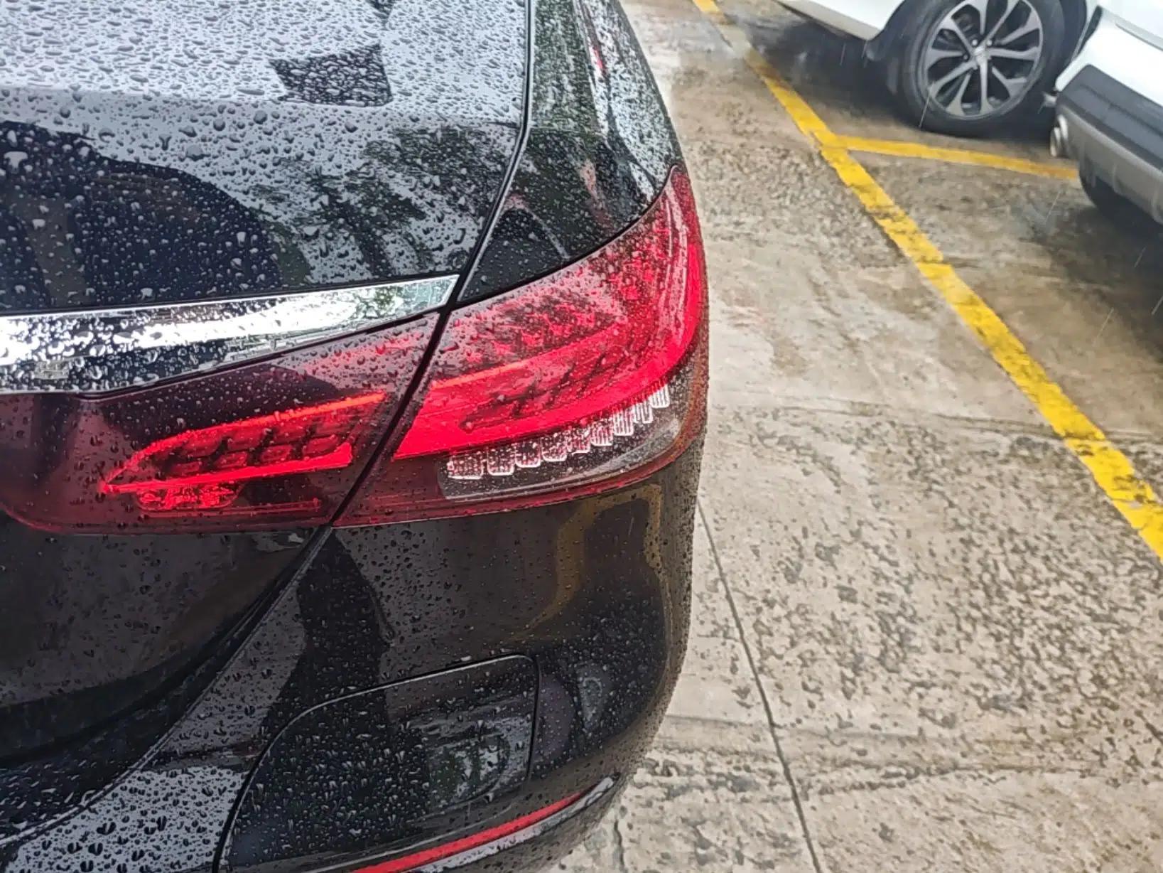 Mercedes-Benz E-Class New Energy 2023 E 350 e L Plug-in Hybrid Sedan — миниатюра 7