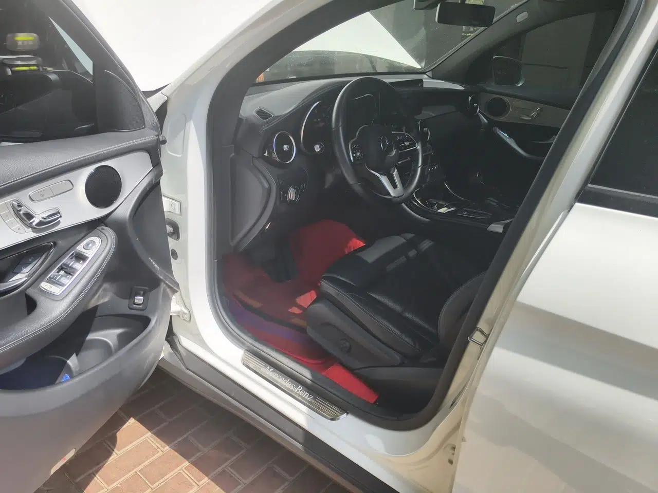 Mercedes-Benz GLC Coupe 2020 GLC 260 4MATIC Coupe SUV — миниатюра 17