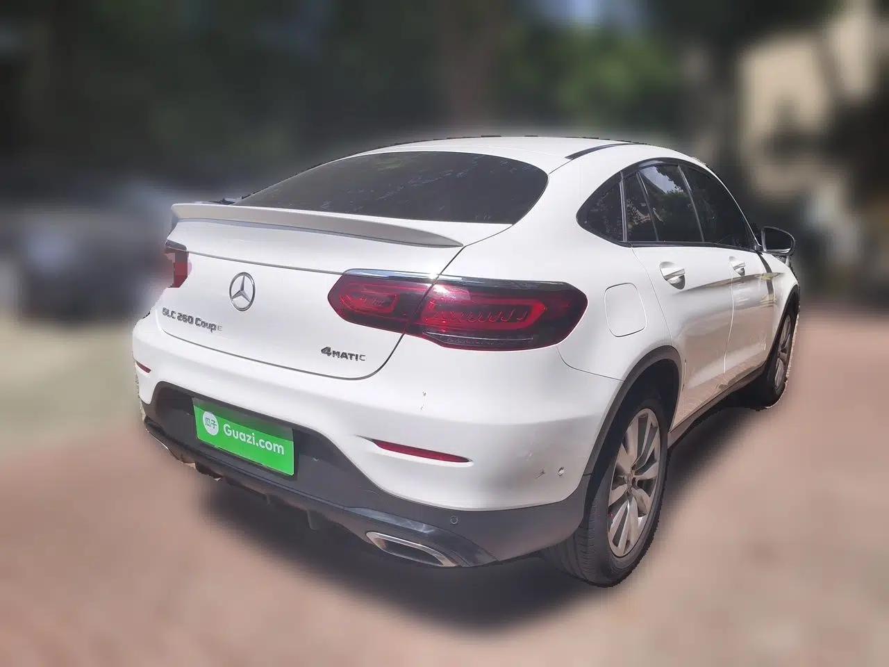 Mercedes-Benz GLC Coupe 2020 GLC 260 4MATIC Coupe SUV — миниатюра 6