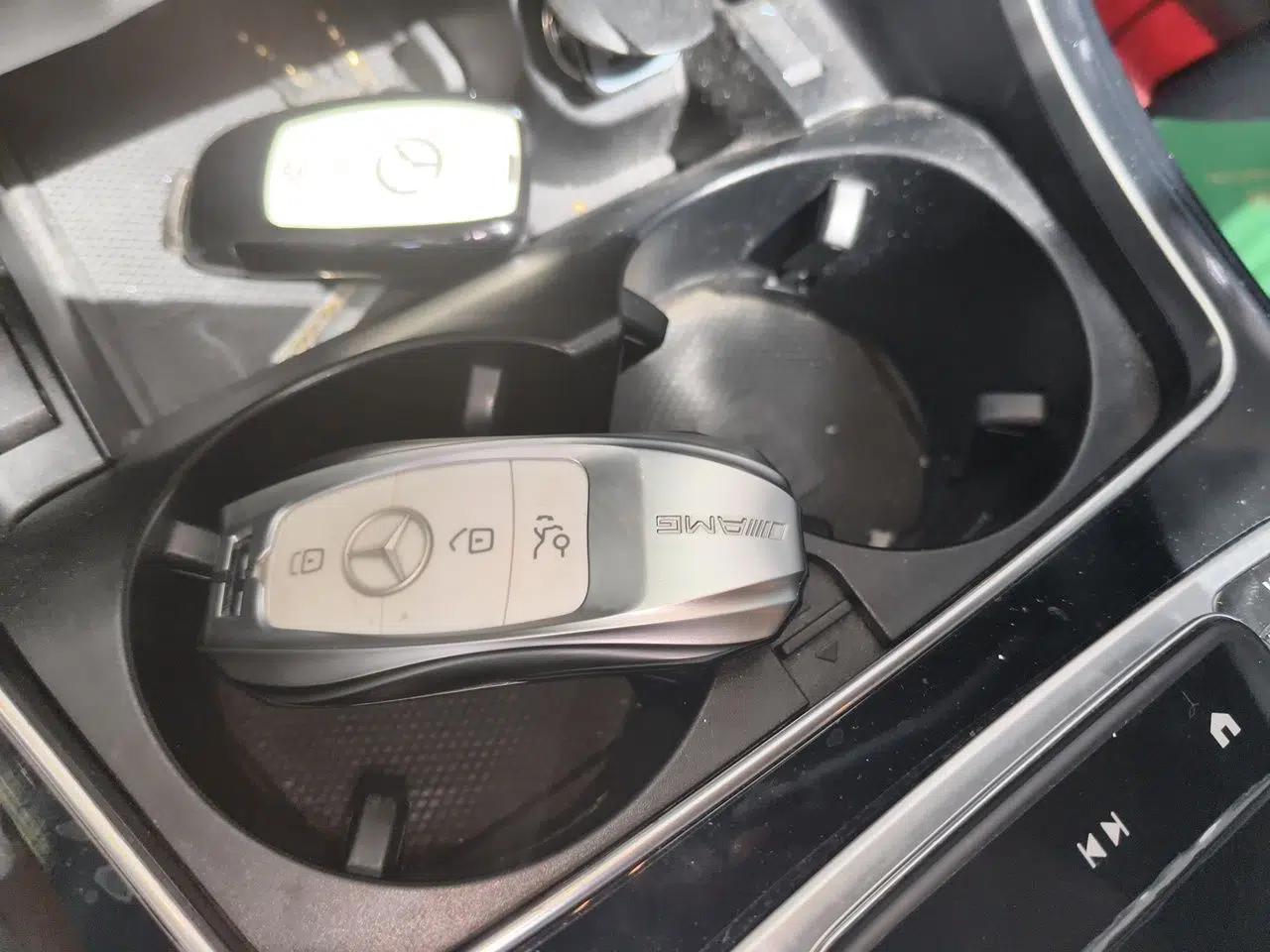 Mercedes-Benz GLC Coupe 2020 GLC 260 4MATIC Coupe SUV — миниатюра 9