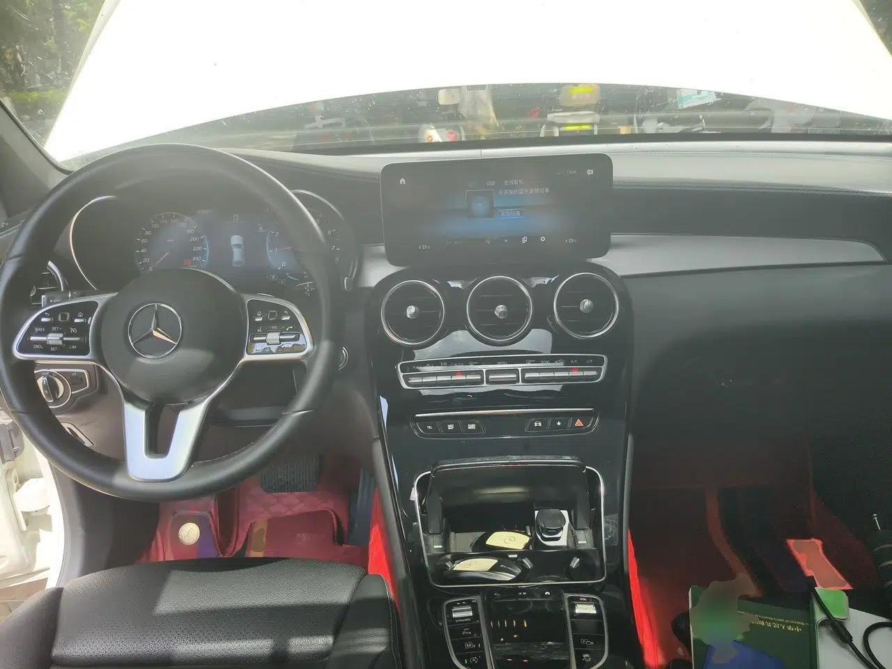 Mercedes-Benz GLC Coupe 2020 GLC 260 4MATIC Coupe SUV — миниатюра 10