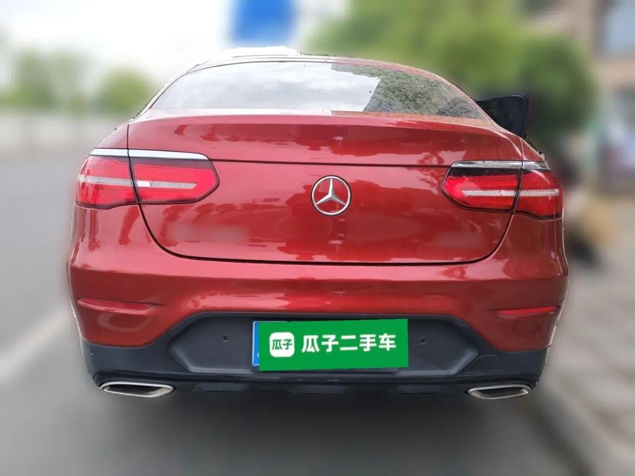 Mercedes-Benz GLC Coupe 2019 Facelift GLC 260 4MATIC Coupe SUV — миниатюра 3