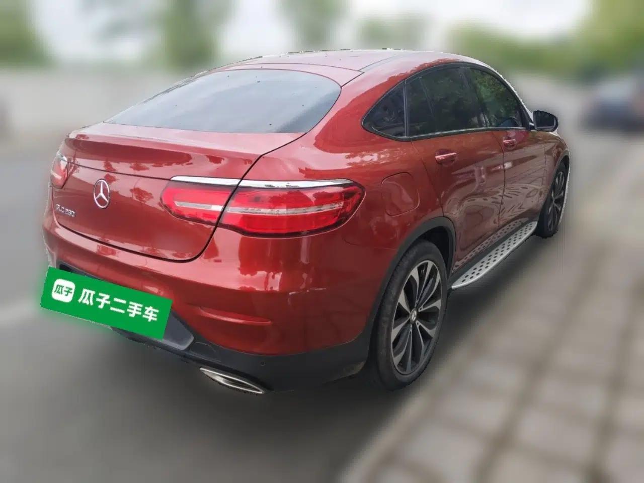 Mercedes-Benz GLC Coupe 2019 Facelift GLC 260 4MATIC Coupe SUV — миниатюра 4