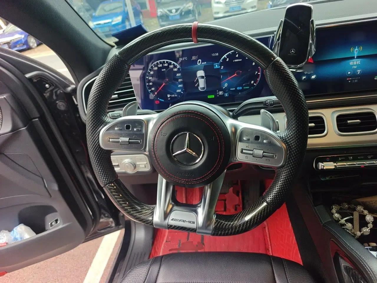Mercedes-Benz GLE Coupe 2020 GLE 450 4MATIC Coupe SUV Luxury Model — миниатюра 11