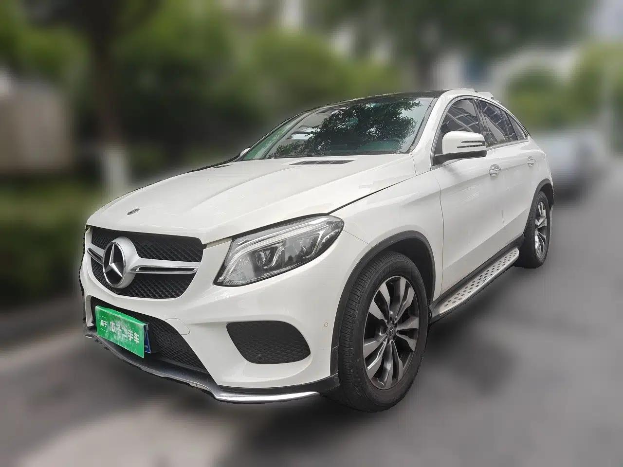 Mercedes-Benz GLE Coupe 2018 GLE 400 4MATIC Coupe SUV — миниатюра 1